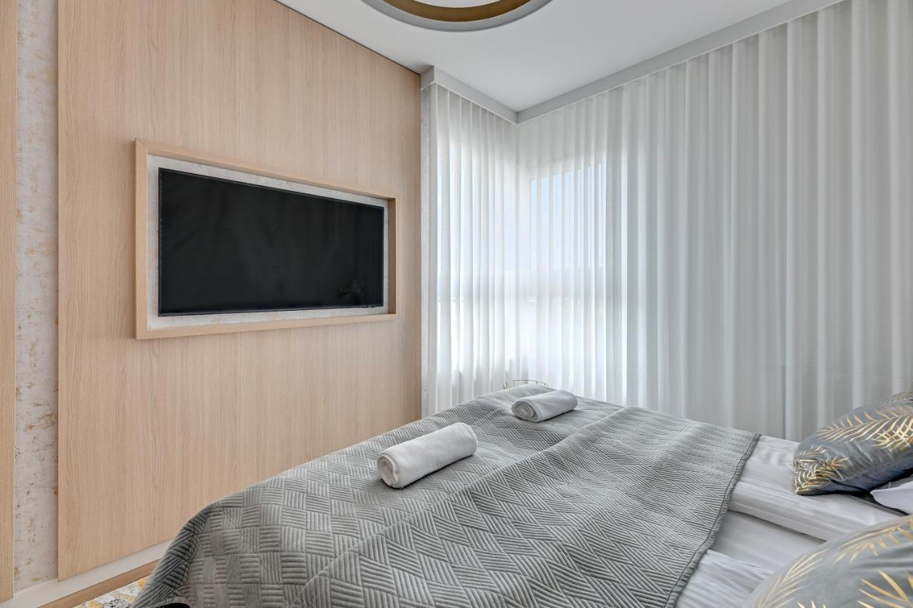 Diamond Suites - Sea View Гданск Екстериор снимка