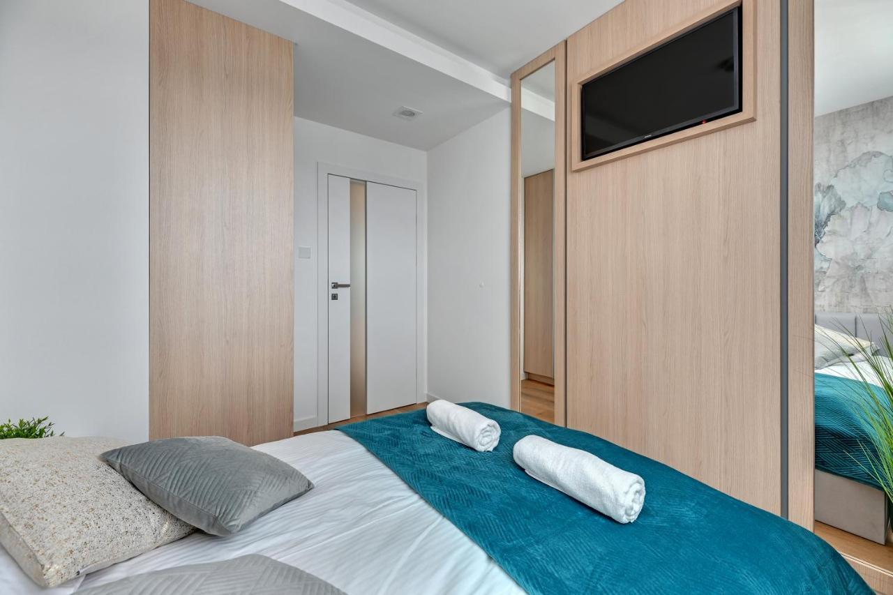 Diamond Suites - Sea View Гданск Екстериор снимка