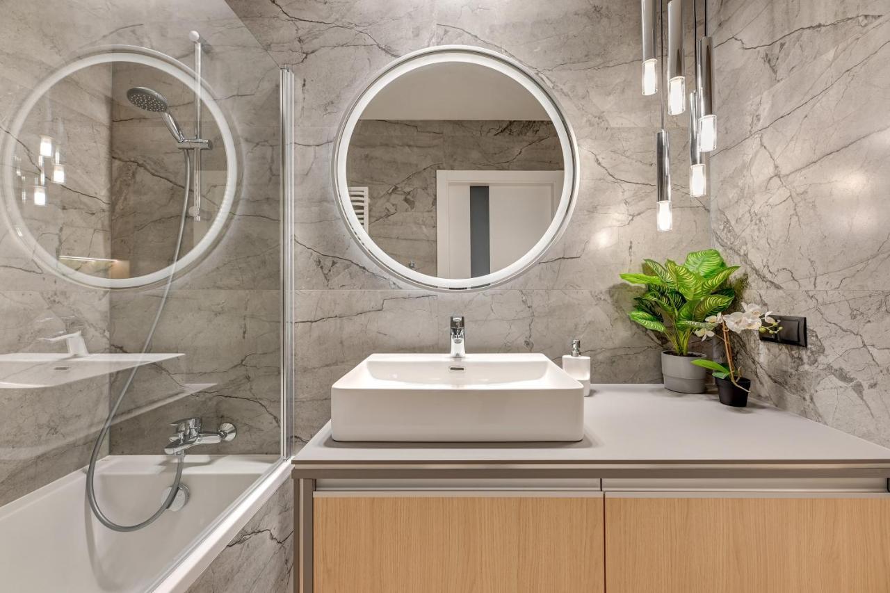 Diamond Suites - Sea View Гданск Екстериор снимка